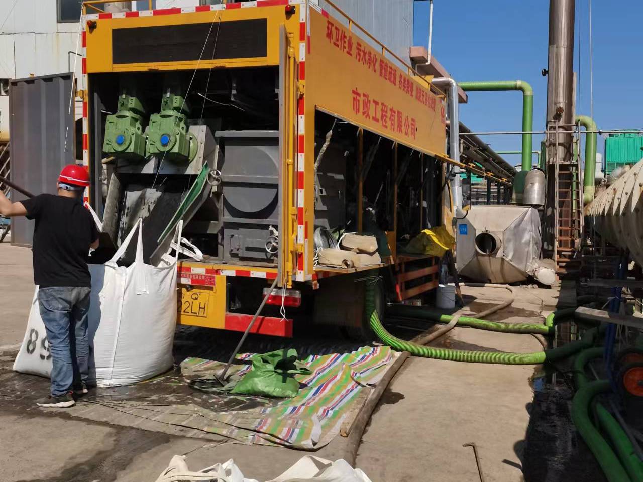 岚皋淤泥压干处理